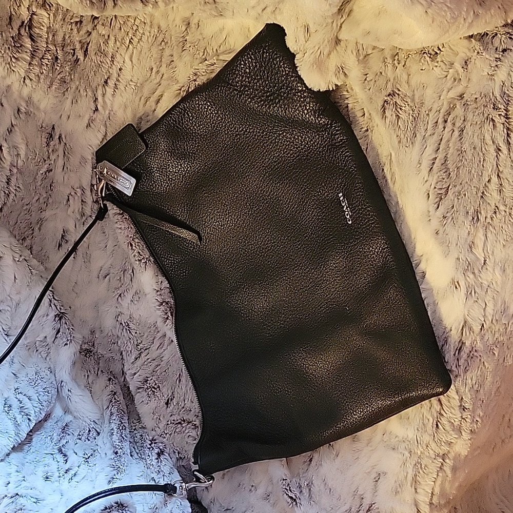 Coach ladies black leather crossbody bag